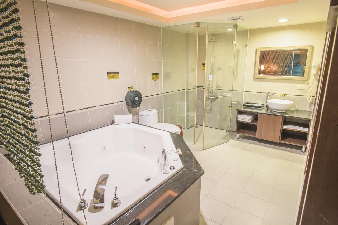 Alexander Motel Kaohsiung Eksteriør bilde