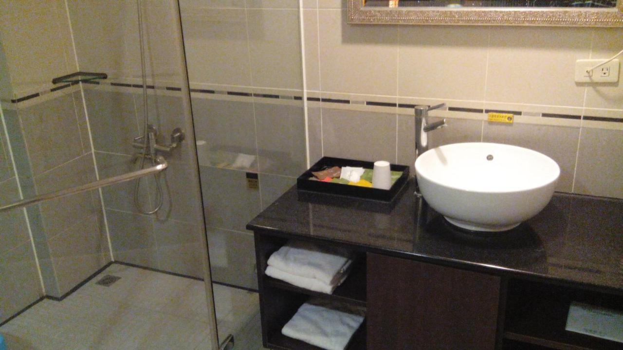 Alexander Motel Kaohsiung Eksteriør bilde